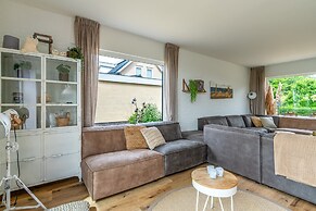 Luxury 10-person Family Villa