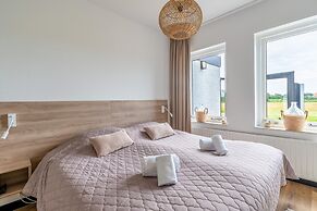 Luxury 10-person Family Villa