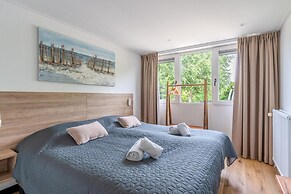 Luxury 10-person Family Villa