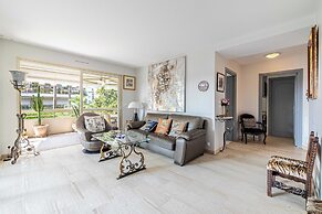 Apt With A/C and Balcony - 1bdr/4p - Cannes/ Beach