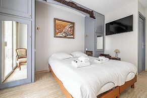 Apt With A/C and Balcony - 1bdr/4p - Cannes/ Beach