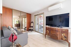 Apt With A/C and Balcony - 1bdr/4p - Cannes/ Beach