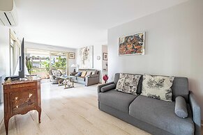 Apt With A/C and Balcony - 1bdr/4p - Cannes/ Beach