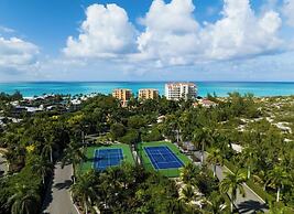 Oceanfront apartment on Grace Bay beach