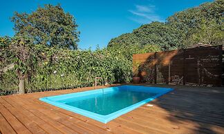 Elegant and Complete Chalets in Imbituba - REL