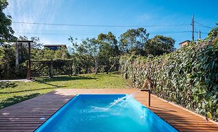 Elegant and Complete Chalets in Imbituba - REL