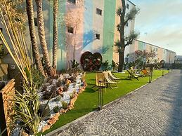 Paradisea club and residences