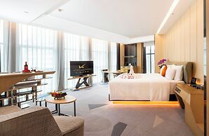 K · International Hotel