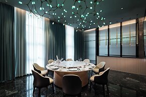 K · International Hotel