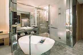 K · International Hotel
