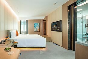 K · International Hotel