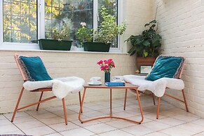 Calm Private Annex Ideal to Work, Rest & Explore