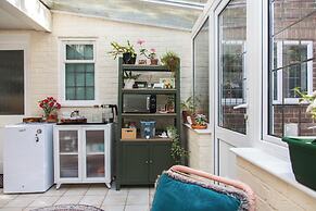 Calm Private Annex Ideal to Work, Rest & Explore