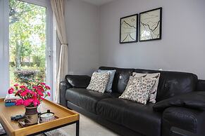 Calm Private Annex Ideal to Work, Rest & Explore