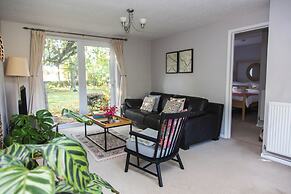 Calm Private Annex Ideal to Work, Rest & Explore