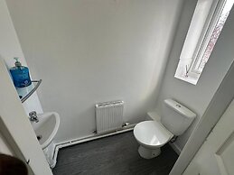 3 Bed Entire House - Runcorn