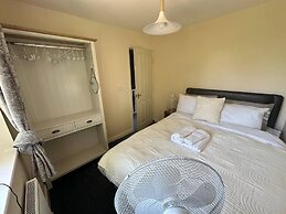 3 Bed Entire House - Runcorn