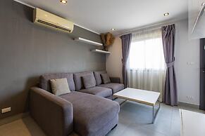 Modern Condo - 1BR T1 -501