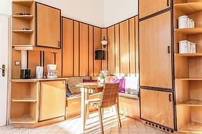 Spacious 4BR Apt Long Stay Friendly