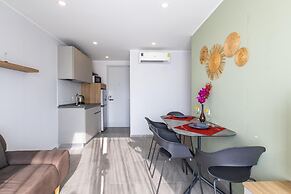 Modern Condo - 1BR & Office T3-528