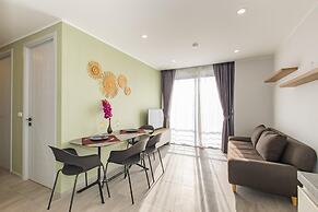 Modern Condo - 1BR & Office T3-528