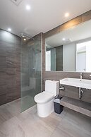 Modern Condo - 1BR & Office T3-528