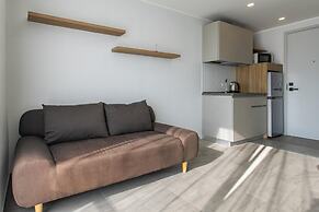 Modern Condo - 1BR & Office T3-528