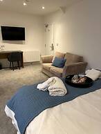 Fox and Hounds Inn