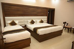 The Golden Villa