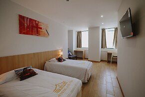 888hostel&suites