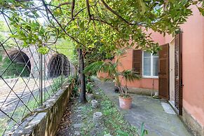 Spacious 2-bedroom flat near the beach