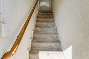 Pet-friendly Condo < 2 Mi to Alameda Beach!