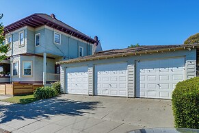 Pet-friendly Condo < 2 Mi to Alameda Beach!