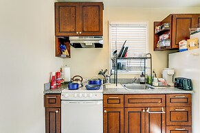 Pet-friendly Condo < 2 Mi to Alameda Beach!