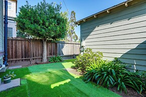Pet-friendly Condo < 2 Mi to Alameda Beach!