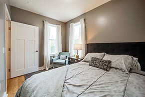 Queen City Charm Near University & Hospitals!
