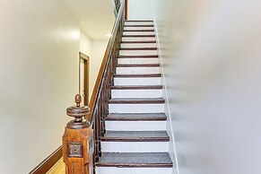 Explore & Work! Stylish Washington Heights Duplex