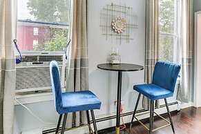 Explore & Work! Stylish Washington Heights Duplex