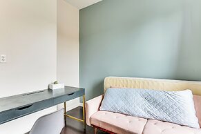 Explore & Work! Stylish Washington Heights Duplex