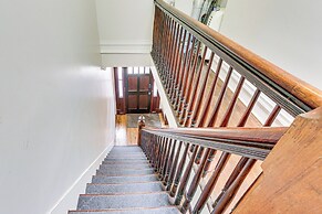 Explore & Work! Stylish Washington Heights Duplex