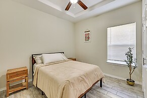 2 Mi to DHR Health: Commuter-friendly Pharr Apt