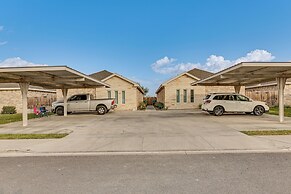 2 Mi to DHR Health: Commuter-friendly Pharr Apt
