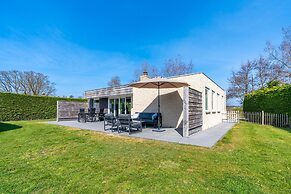 Tastefully Furnished Detached Bungalow