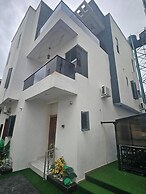 Luxury 5 Bedrooms Duplex With Swimming Pool