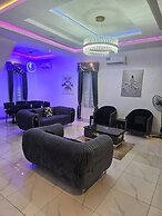 Luxury 5 Bedrooms Duplex With Swimming Pool