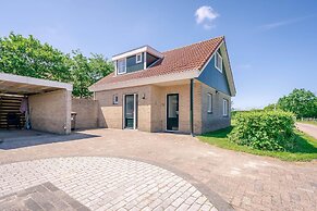 Charming 5-person Holiday Home With Panoramic Views