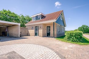 Charming 5-person Holiday Home With Panoramic Views