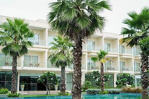 Golden Sands - By The Bay Resorts