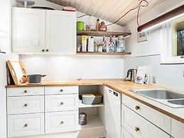 5 Star Holiday Home in Dronningmolle