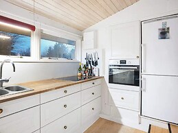 5 Star Holiday Home in Dronningmolle